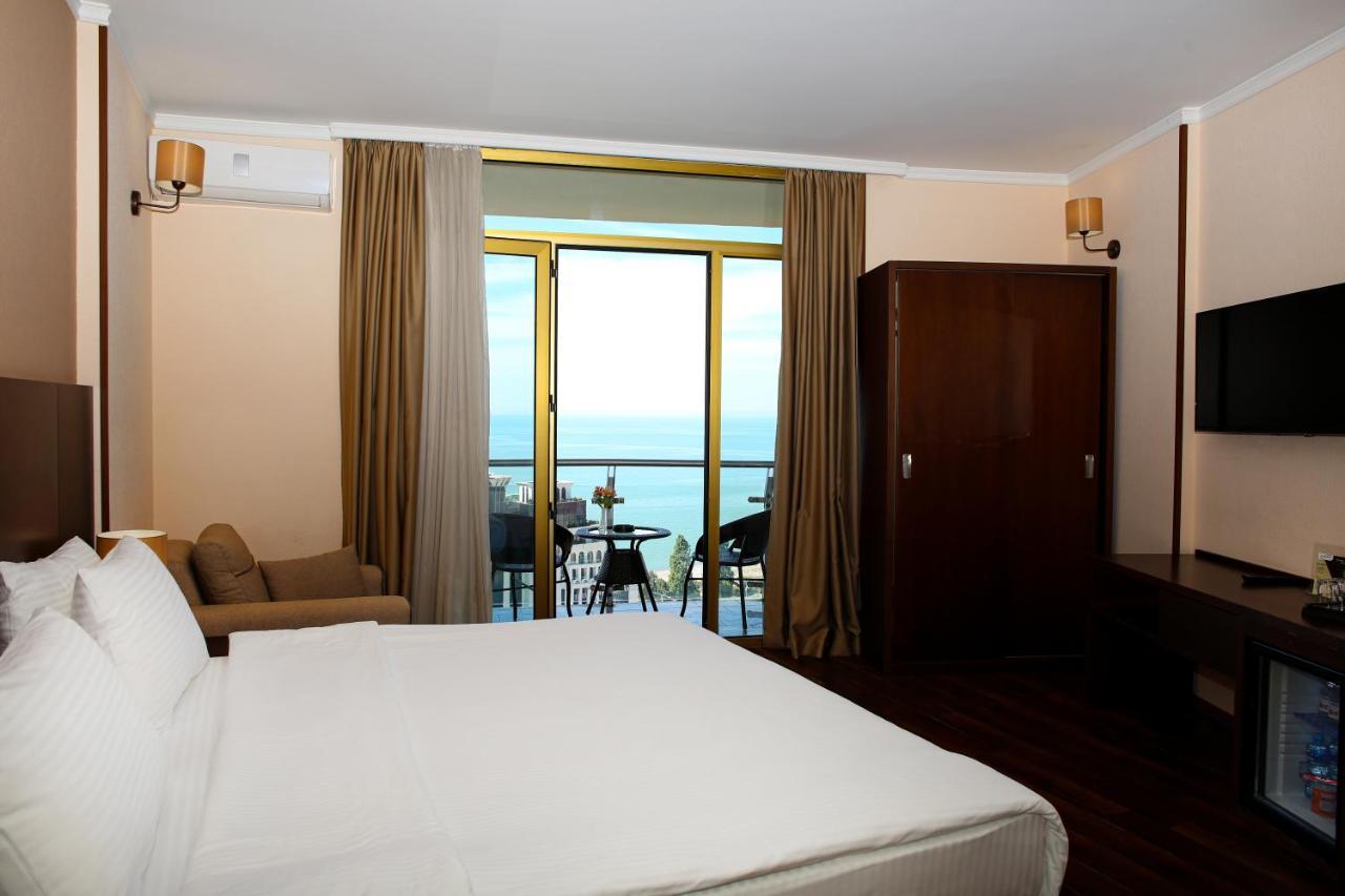 Hotel Corner Inn Batumi Ngoại thất bức ảnh