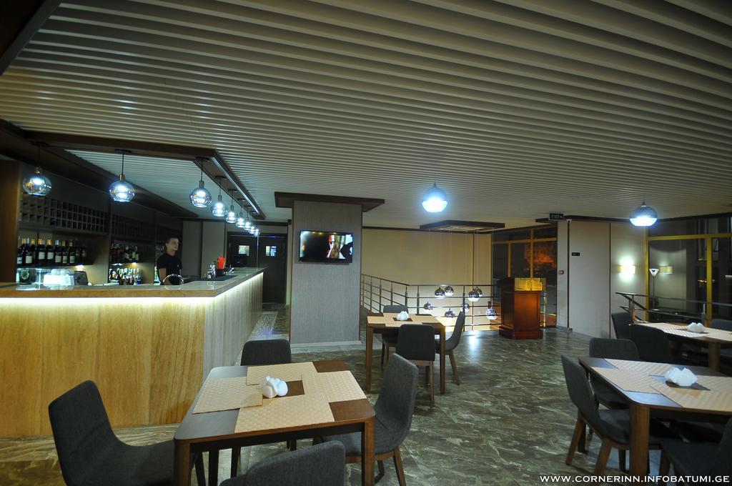 Hotel Corner Inn Batumi Ngoại thất bức ảnh