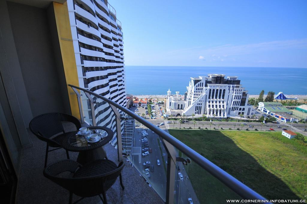 Hotel Corner Inn Batumi Ngoại thất bức ảnh