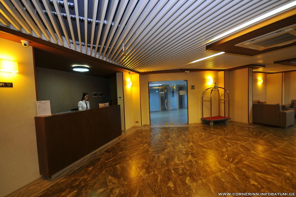Hotel Corner Inn Batumi Ngoại thất bức ảnh