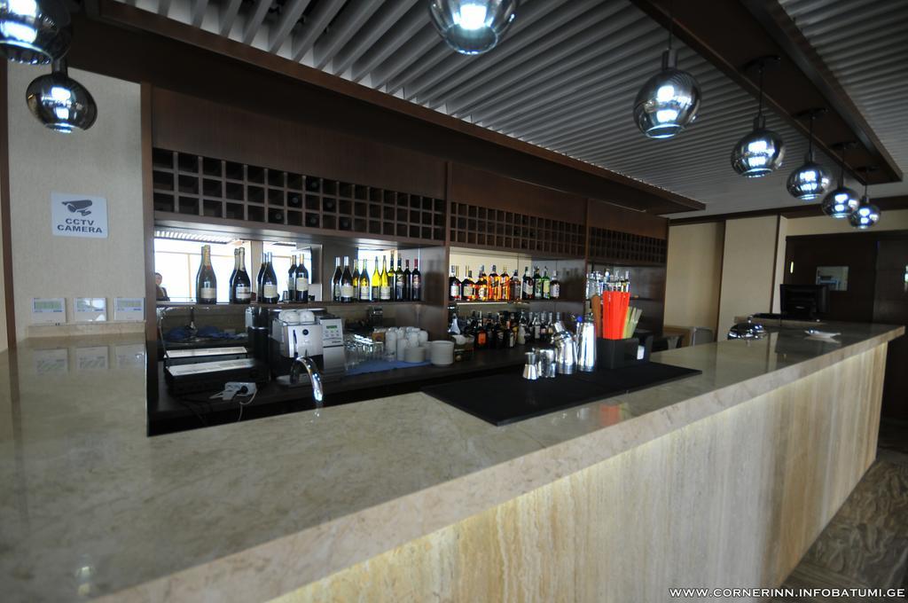 Hotel Corner Inn Batumi Ngoại thất bức ảnh