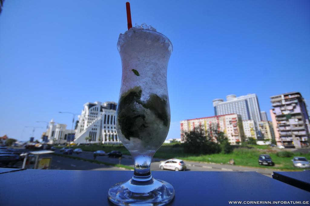 Hotel Corner Inn Batumi Ngoại thất bức ảnh