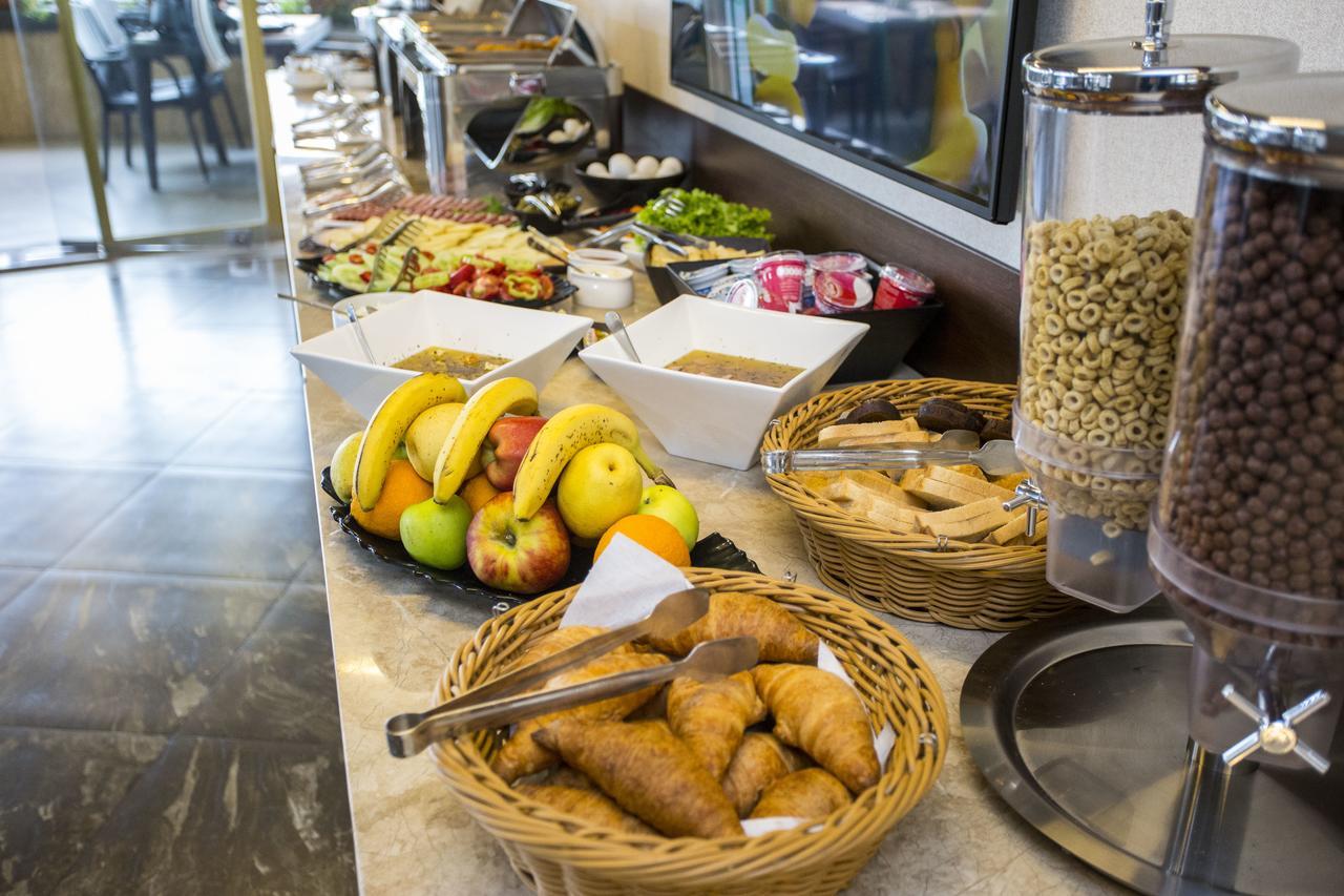 Hotel Corner Inn Batumi Ngoại thất bức ảnh
