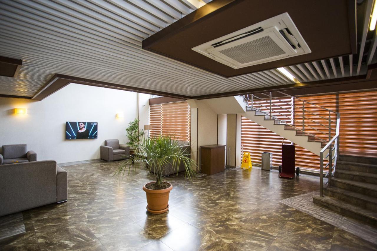 Hotel Corner Inn Batumi Ngoại thất bức ảnh