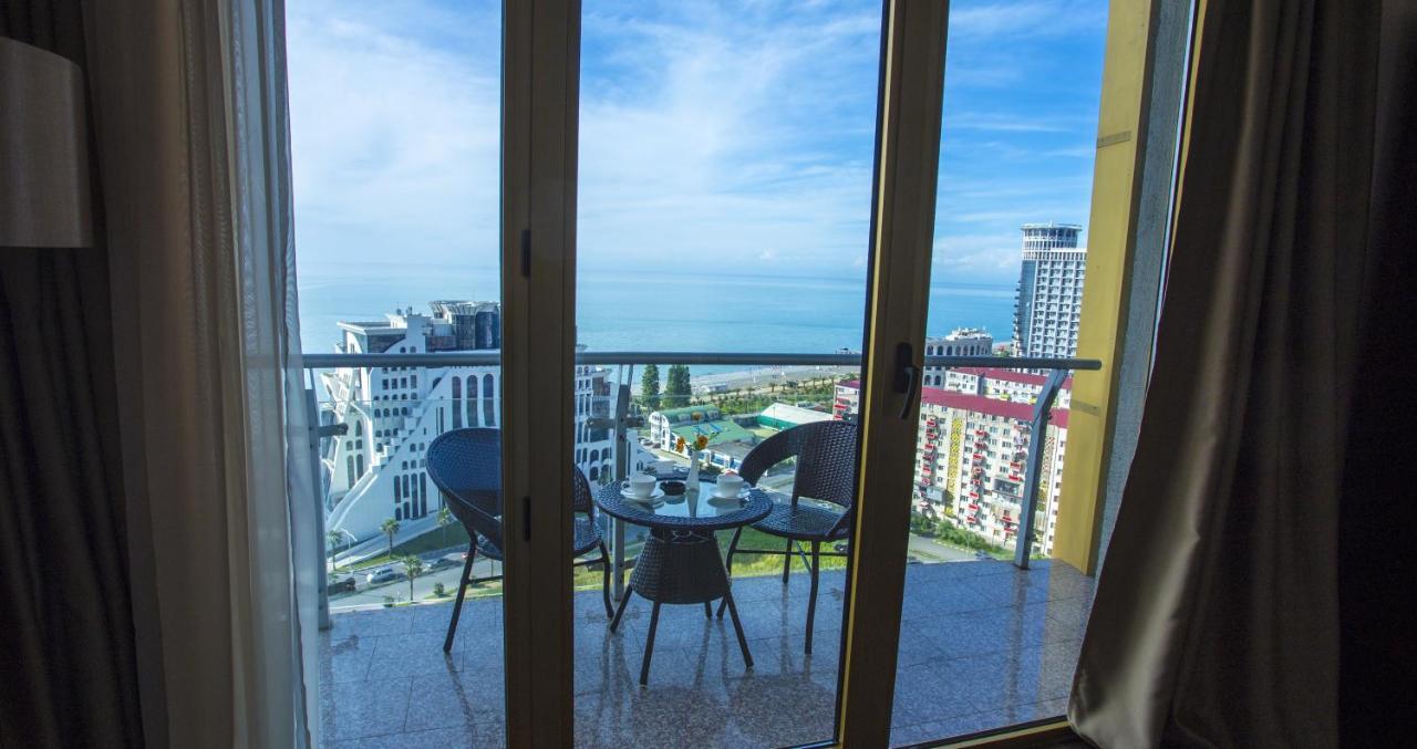 Hotel Corner Inn Batumi Ngoại thất bức ảnh